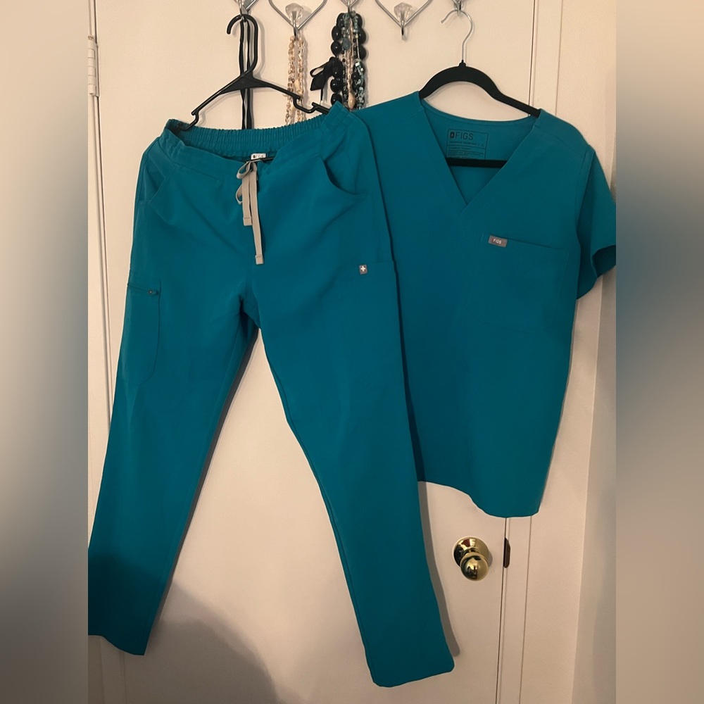 Figs womens uniform set Teal color